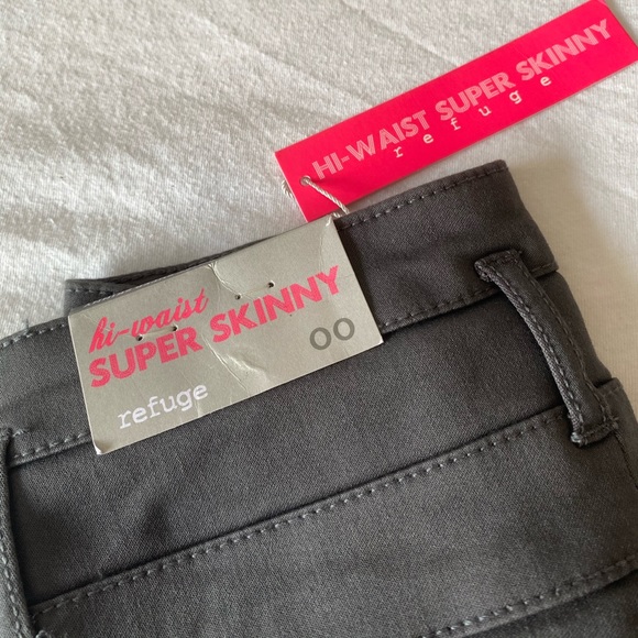 Charlotte Russe High-Waist Gray Skinny Jeans - Picture 5 of 5